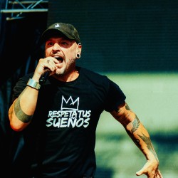Camiseta "RESPETA TUS SUEÑOS"
